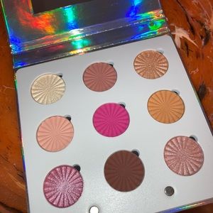Ofra glamour glitch eyeshadow palette